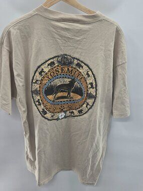 Vintage 1990s Cream Yosemite National Park Wolf Tultex Graphic T-Shirt X-Large